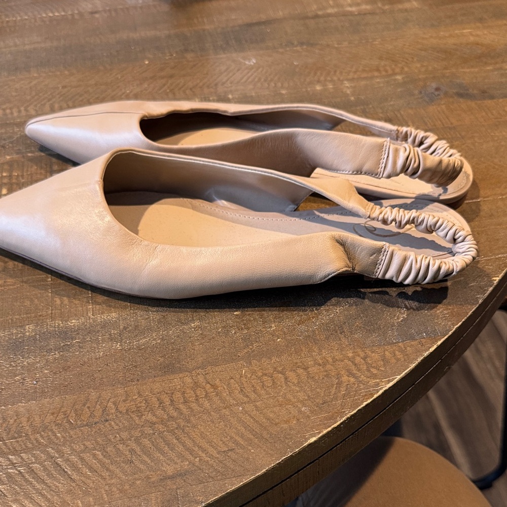 Elegant Cream Women's Shoes - Picture 4 of 5